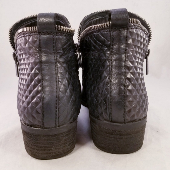 MUST SEE LUCKY BRAND ZIPPER BLACK LEATHER WOMEN BOOTS SIZE 39.5/9.5 - Picture 4 of 8